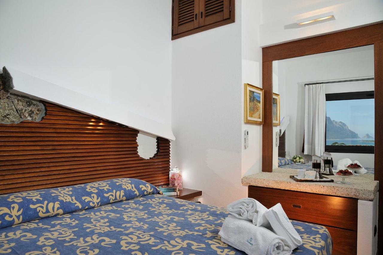 Residence L'Ea Di Lavru - Appartamenti Mono-Bilo-Trilocali Porto San Paolo  Exterior foto