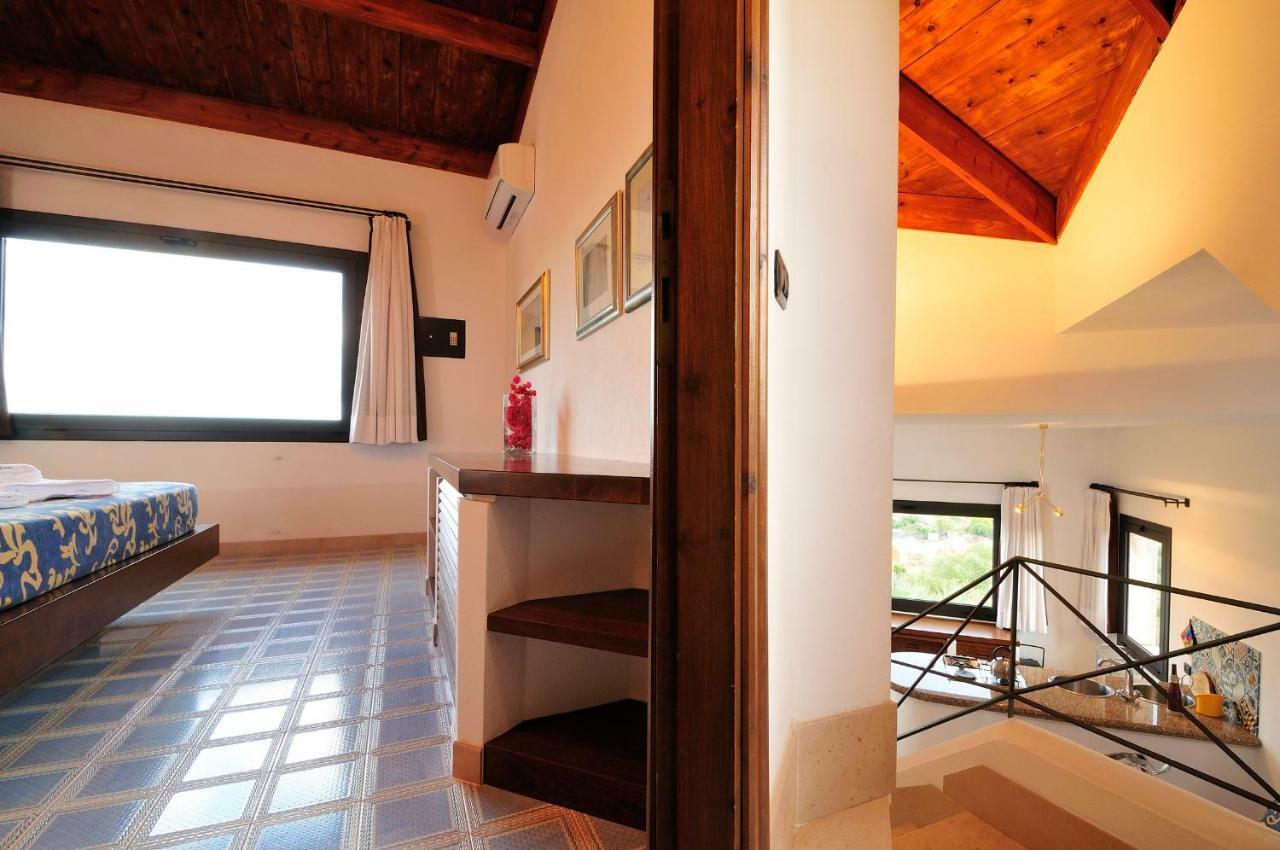 Residence L'Ea Di Lavru - Appartamenti Mono-Bilo-Trilocali Porto San Paolo  Exterior foto