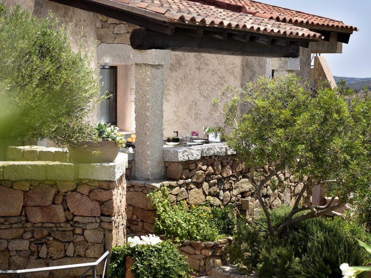 Residence L'Ea Di Lavru - Appartamenti Mono-Bilo-Trilocali Porto San Paolo  Exterior foto